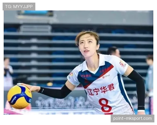 丁霞这生活,训练完路边炸串都敢点,和场上女神差得太远了吧? 丁霞这生活,训练完路边炸串都敢点,和场上女神差得太远了吧?
